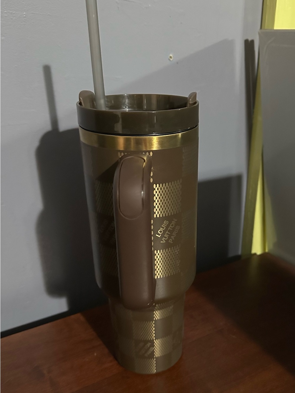 Brown checkered tumbler - Picture 2 of 6